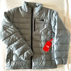 NWT The North Face puffy down jacket - men’s size large